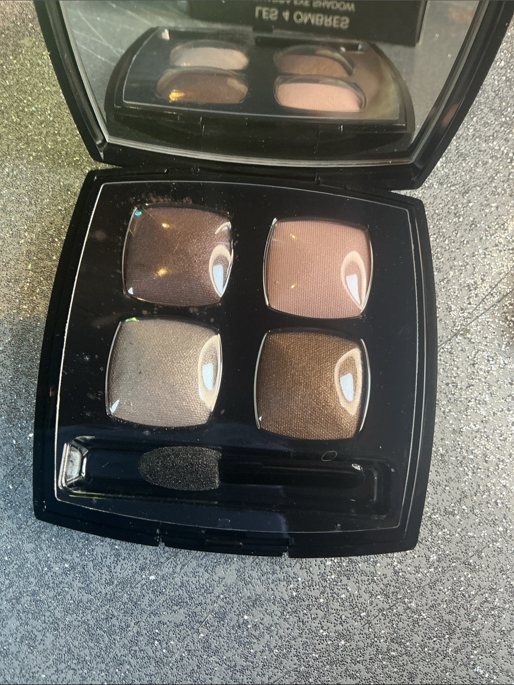 CHANEL Les 4 Ombres Quadra Eyeshadow - 14 Mystic Eyes (Pink, Brown, Gray, Taupe) - Picture 3 of 5
